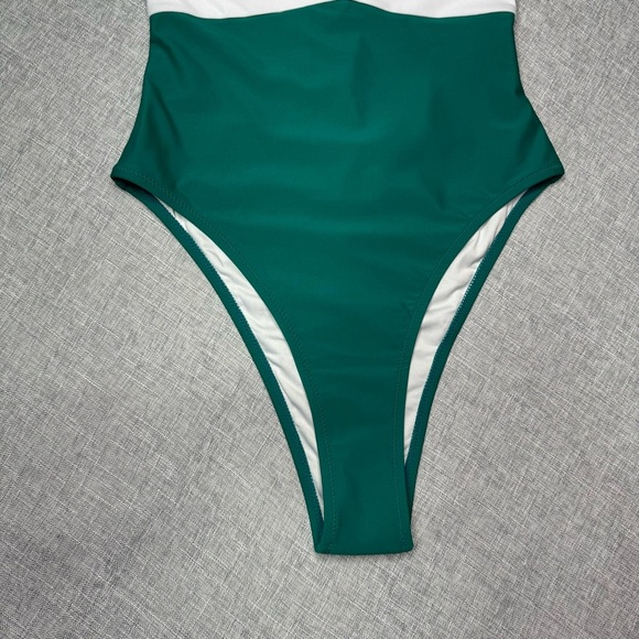 Cupshe Gingham Lace Up One Piece Swimsuit Green White Print Medium NWT - Picture 5 of 11